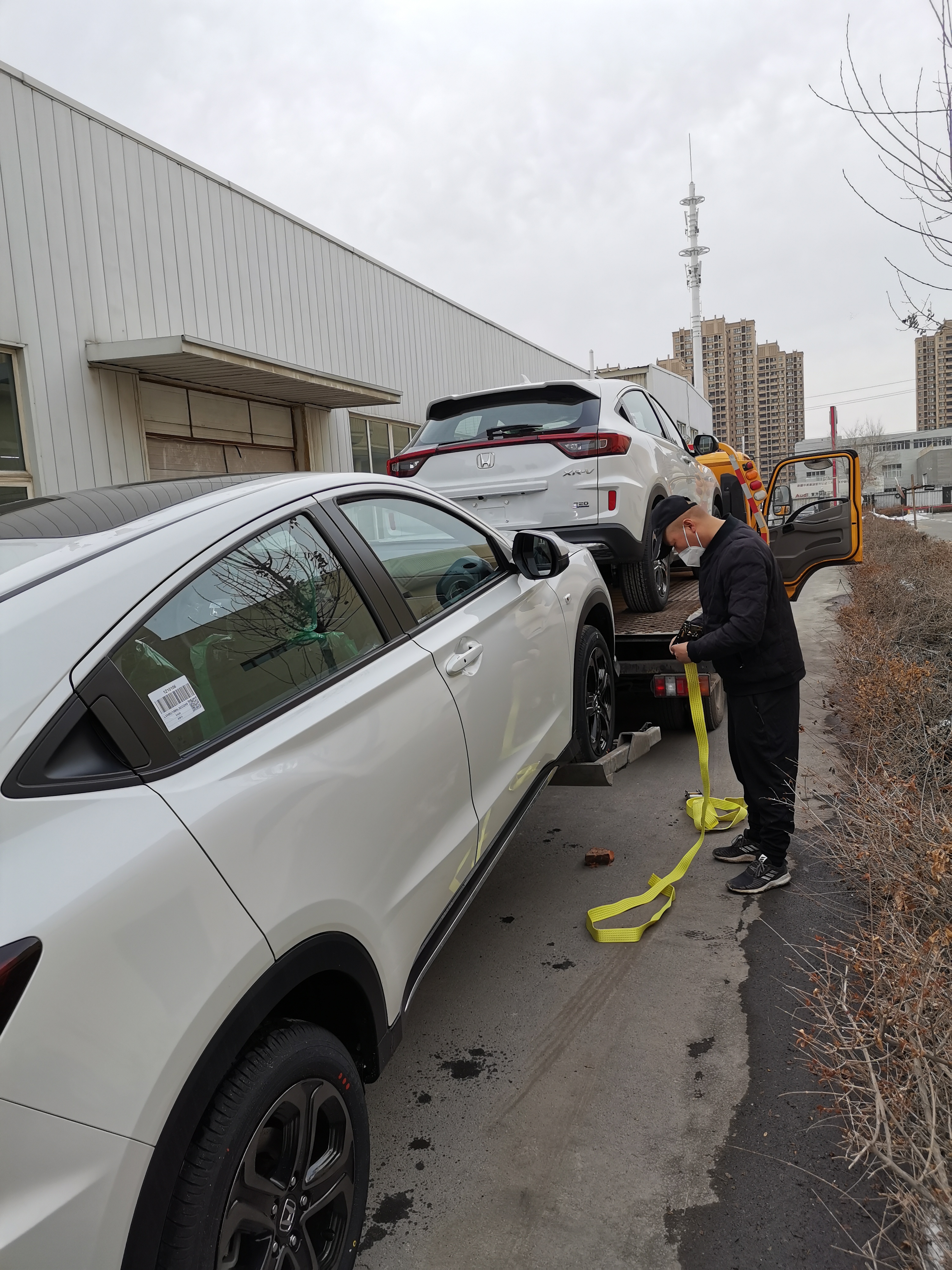 乌鲁木齐到银川托运汽车（轿车托运）本地物流