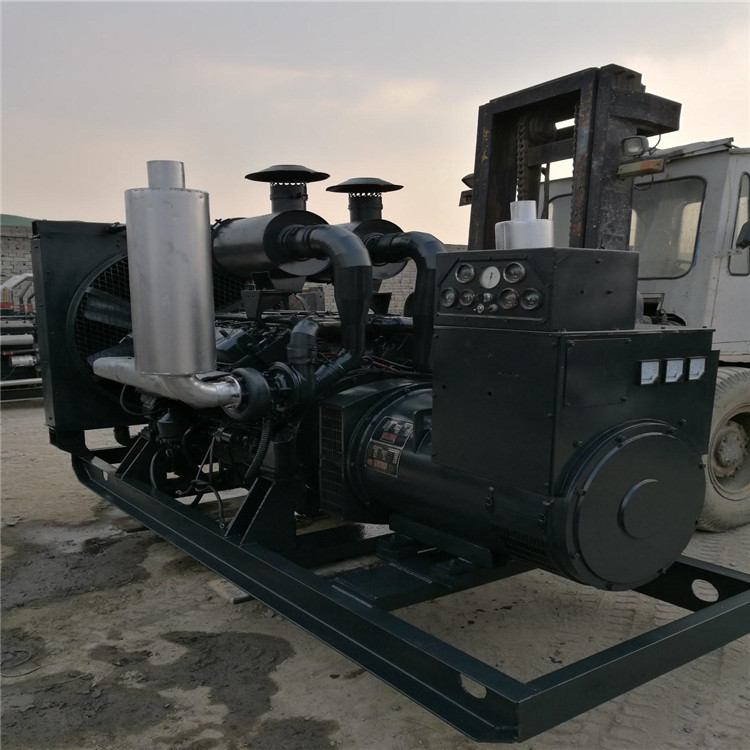 长宁回收二手发电机《小松柴油发电机组回收回收》