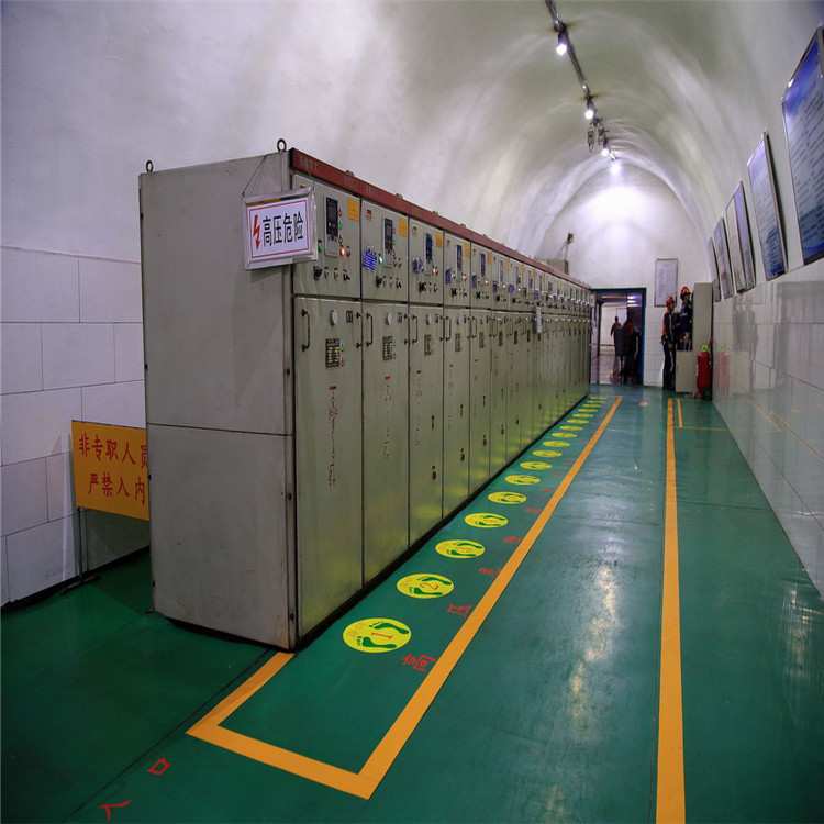 安庆枞阳收购高低压开关柜硅整流控制柜回收