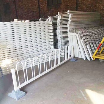 陕西市政护栏道路交通护栏人行道围栏公路护栏杆厂家直供