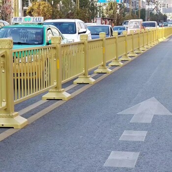 商洛道路市政圍欄人行道隔離欄馬路護欄支持定制