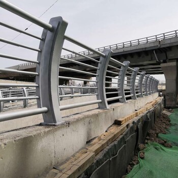 西安桥梁复合管护栏河道两侧桥梁防护栏按需定制