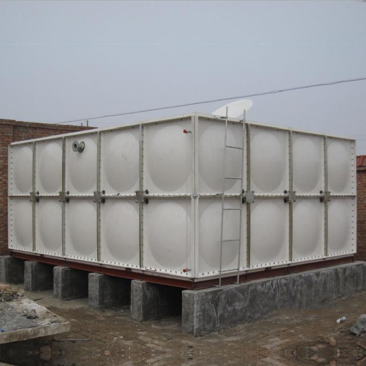 鸡西玻璃钢高位水箱、玻璃钢水箱厂家山东省