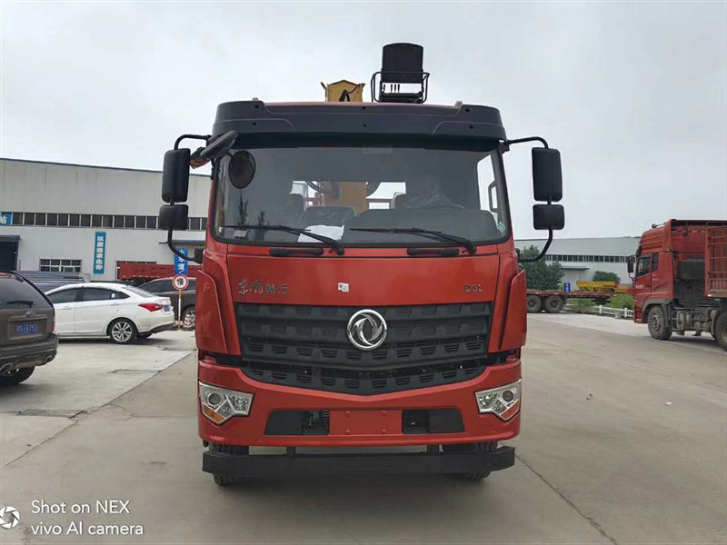 遼寧隨車起重運輸車8噸四節臂隨車吊