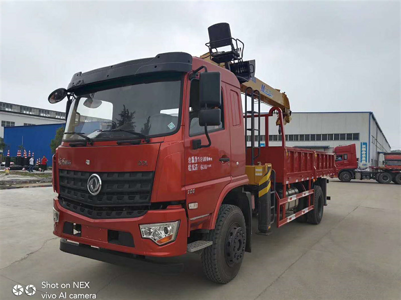 東風暢行D1隨車起重機5噸隨車吊程力吊機可分期