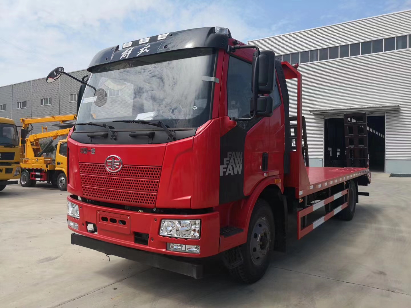 東風隨專隨車起重機18噸隨車吊徐工吊機首付20%開回家