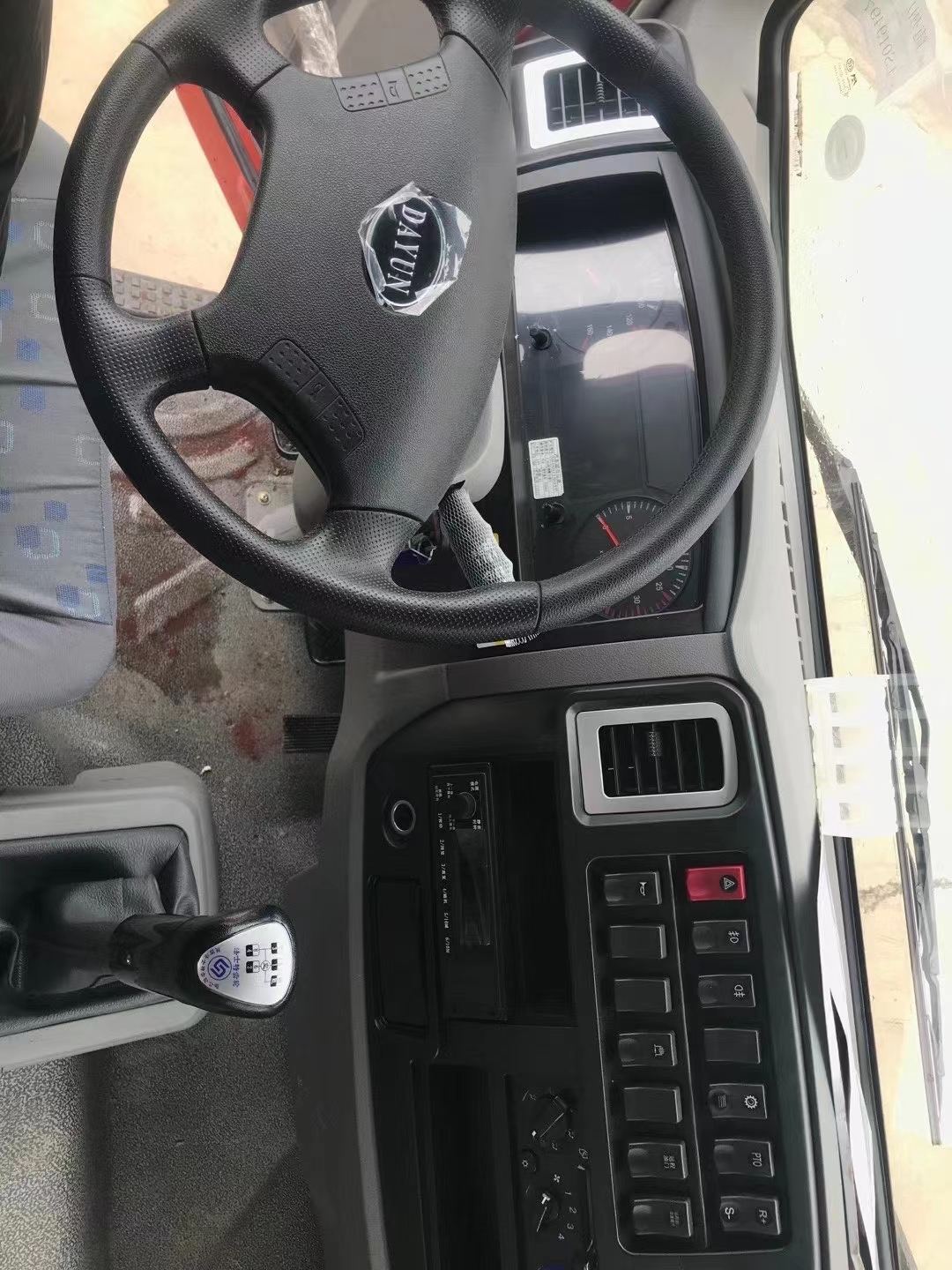 18噸隨車吊程力吊機(jī)重汽隨車起重機(jī)可分期