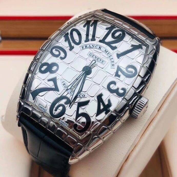 锦州回收旧手表,回收卡地亚手表流程