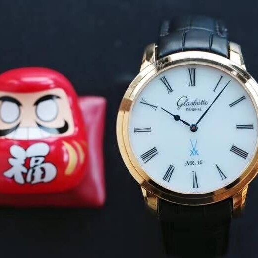 贺州回收二手手表百达翡丽多少钱一个