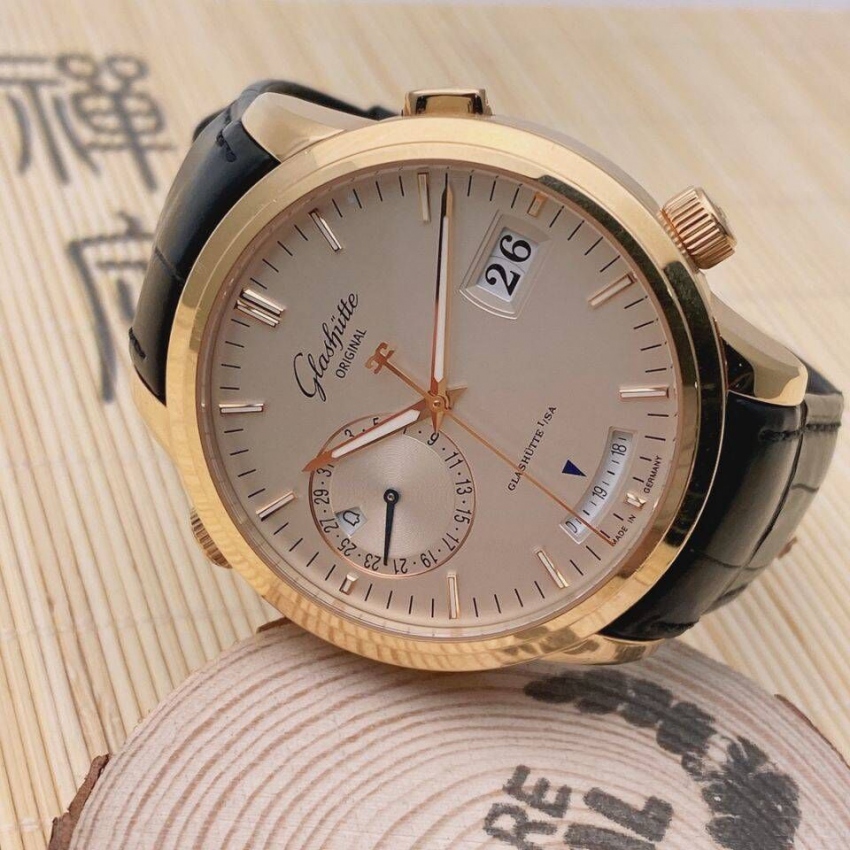 鄢陵县哪有回收手表的 二手卡地亚手表回收多少钱