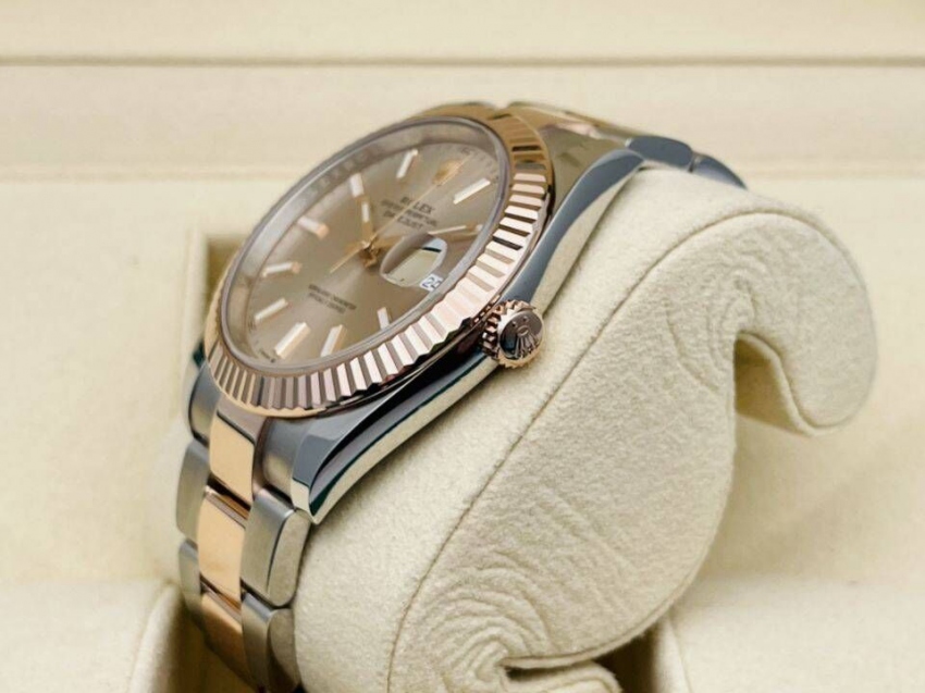 青羊区二手表回收一般多少钱 14000浪琴手表回收价格