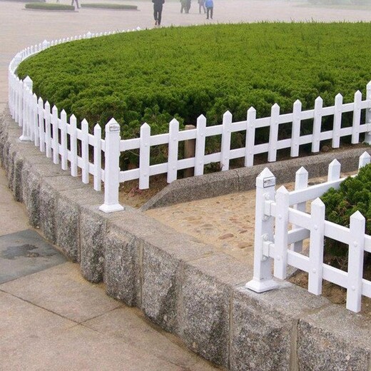 西安草坪护栏景观护栏绿化带护栏PVC草坪护栏定制