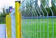 安康桃形立柱护栏网小区围墙三角折弯护栏网铁丝网圈地养殖围栏网