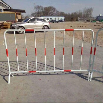 咸阳施工铁马围栏市政道路警示锌钢防护栏工程临时隔离栏交通设施