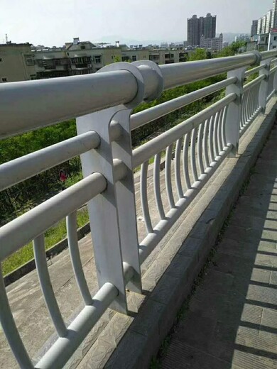 公路防撞护栏道路两侧桥梁钢丝绳景观不锈钢复合管景观护栏栏杆