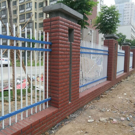 学校围墙护栏小区围墙护栏锌钢围墙护栏厂家