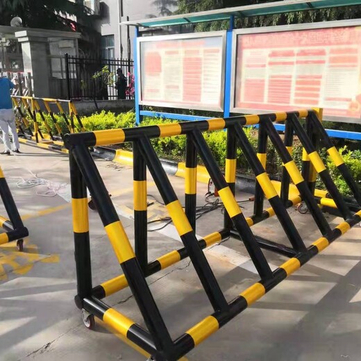 汉中拒马护栏可移动加油站幼儿园学校防冲撞护栏安全隔离栏