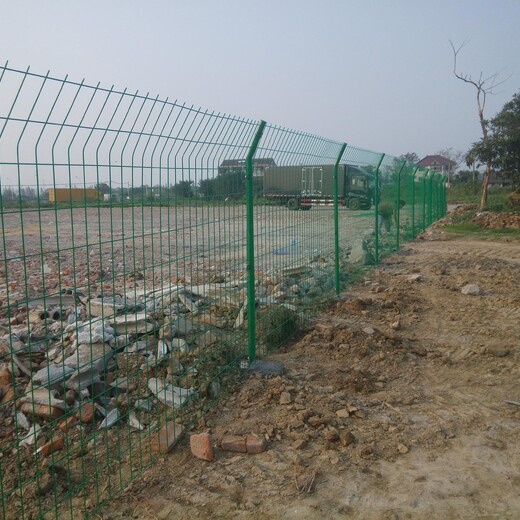 咸阳公路护栏网双边丝护栏网厂区铁丝网围栏果园养殖隔离网