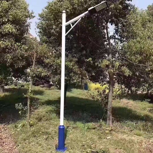 内蒙古6米8米新农村太阳能路灯厂家直供