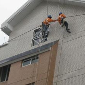 上海松江区屋顶漏水屋面墙体渗水维修，屋顶隔热做防水补漏费用