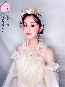 沈陽(yáng)化妝學(xué)校學(xué)費(fèi)_統(tǒng)麗化妝學(xué)校