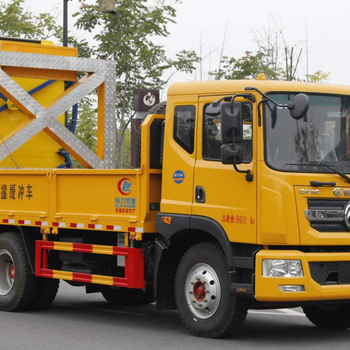 國(guó)六東風(fēng)D9防撞緩沖車(chē)
