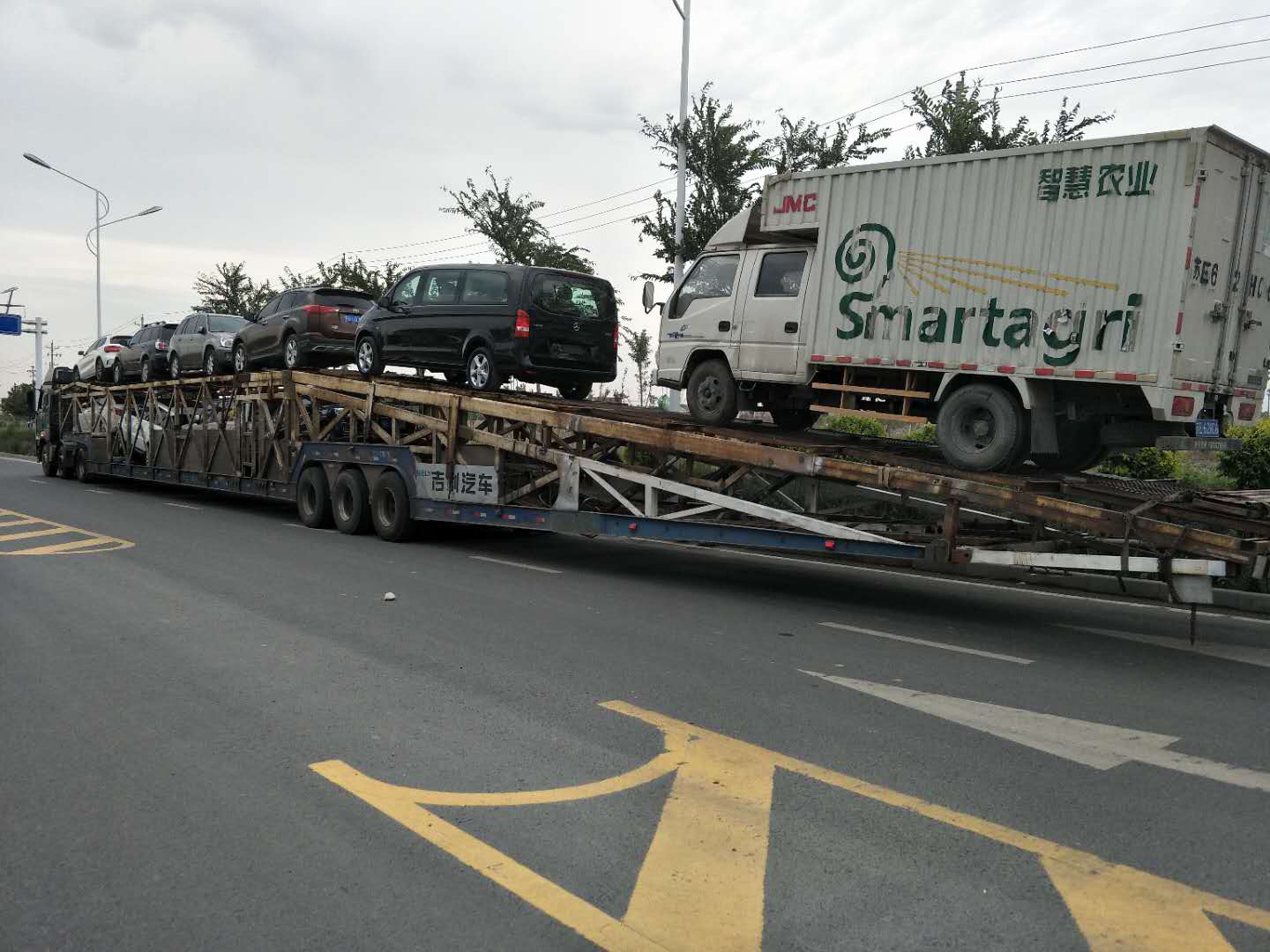 喀什喀什一臺(tái)越野車托運(yùn)走//喀什喀什托運(yùn)SUV16年運(yùn)車經(jīng)驗(yàn)