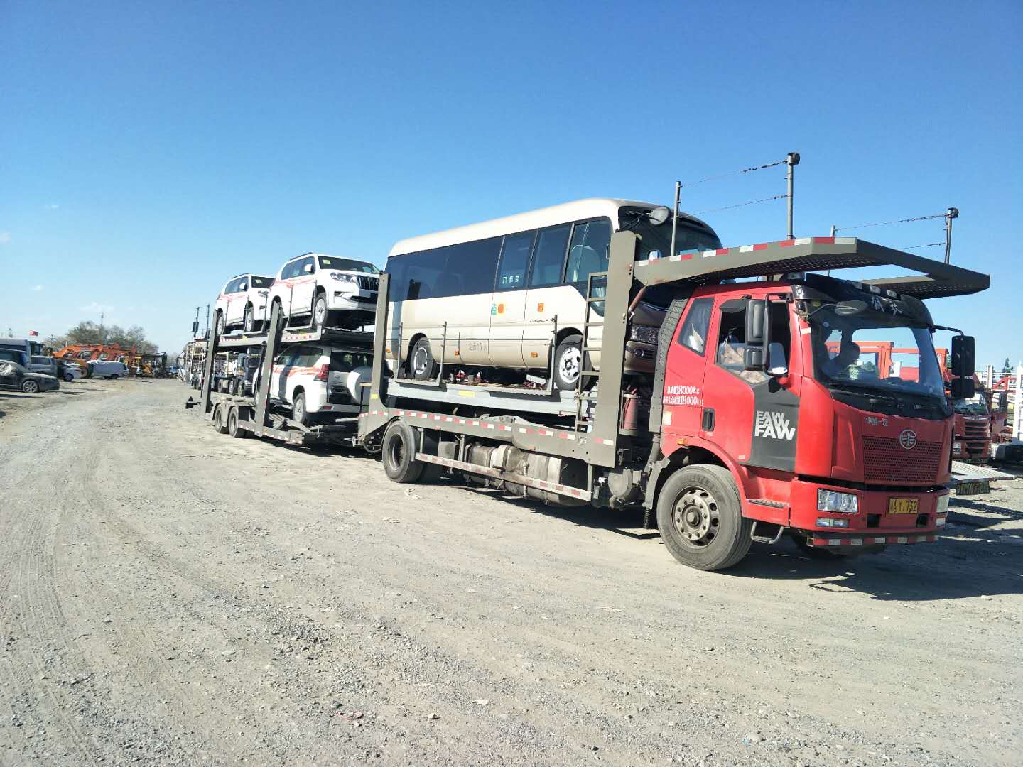 重庆到新疆喀什托运私家车//可以门取车