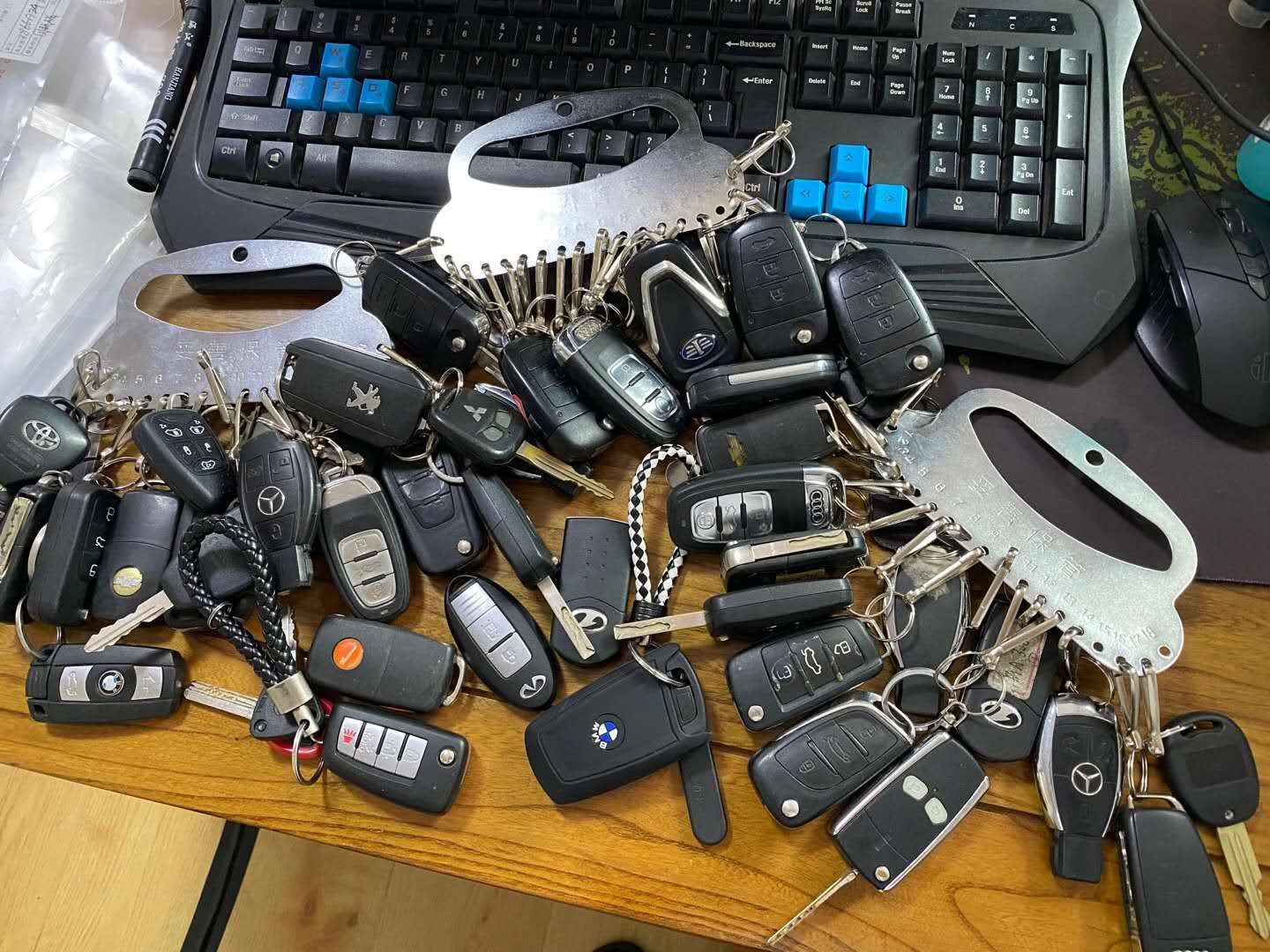 蘆草溝私家車托運(yùn)可以隨車帶行李物品嗎