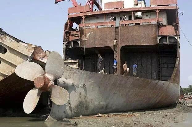 芜湖回收报废轮船马鞍山各种废旧船舶回收拆除