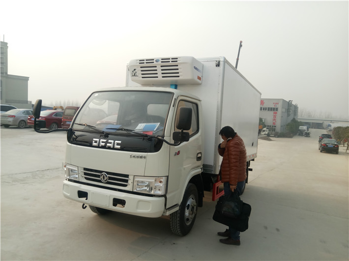 全国联保东风天锦7.7米冷藏车哪里卖