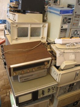 浦东报废键盘鼠标回收网点;废旧物资清仓处理网线电源线UPS回收