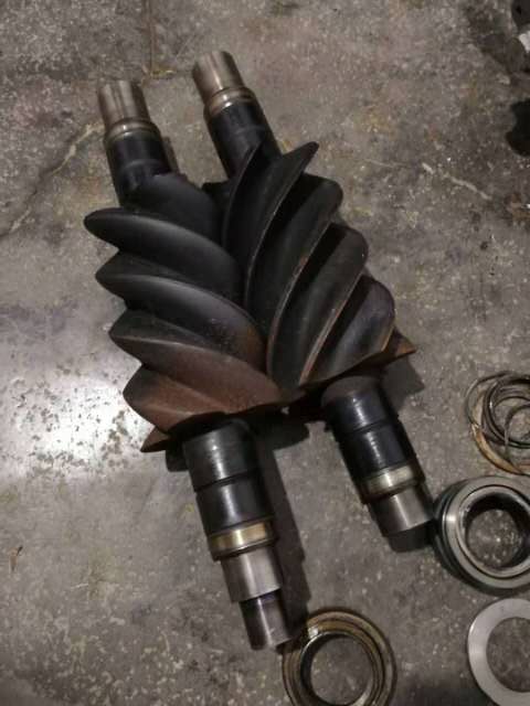 賢易無(wú)油螺桿主機(jī)維修阿特拉斯無(wú)油機(jī)維修,大理無(wú)油螺桿主機(jī)維修質(zhì)量可靠