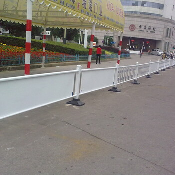 哈尔滨道路市政护栏，哈尔滨交通护栏，哈尔滨隔离安全护栏，哈尔滨护栏厂家