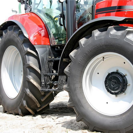 鸿进农田灌溉机轮胎,徐汇销售农用人字灌溉防陷机轮胎品质优良