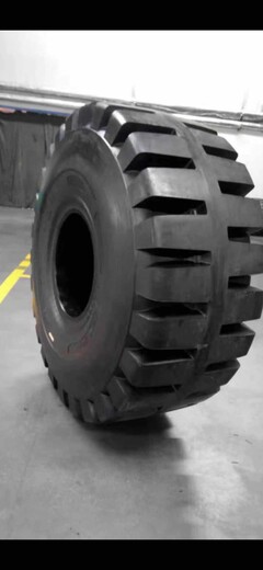 石家庄挖掘机龙宫直角轮胎质量可靠,挖掘机轮胎