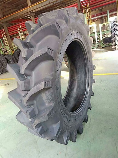 鸿进农田灌溉机轮胎,静安全新农用人字灌溉防陷机轮胎