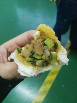 香港早餐必吃猪仔包用机器怎么做大葱猪肉光头包包子机全自动厂家