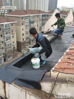 青岛屋顶漏水怎么修？青岛维修屋顶漏雨，青岛屋顶防水