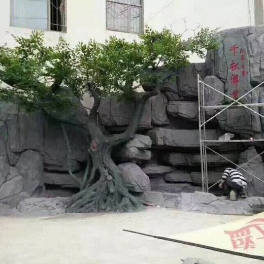 钟山县做塑石假山榕树多少钱价格