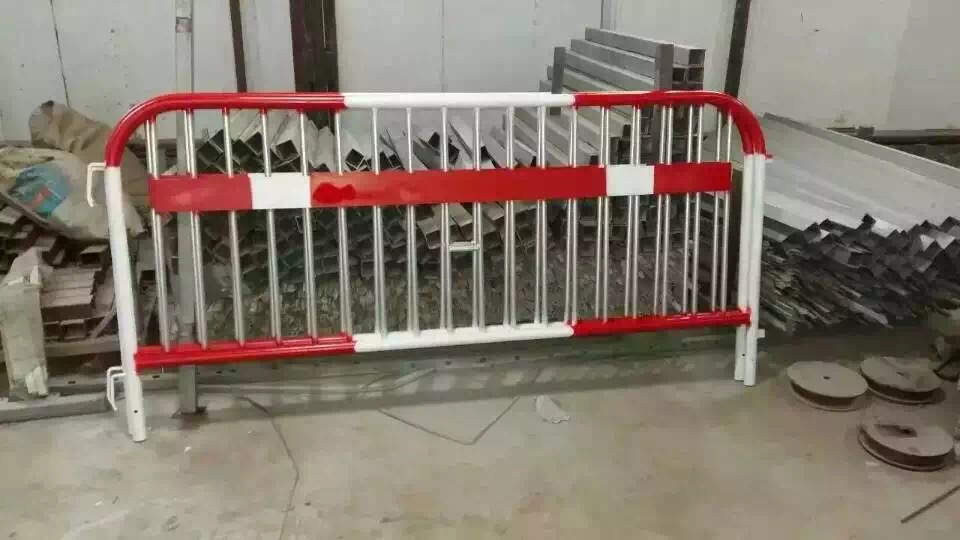 批發(fā)黑白色鋅鋼組裝護(hù)欄 熱鍍鋅鋼材鐵藝小區(qū)圍墻欄桿安平廠家