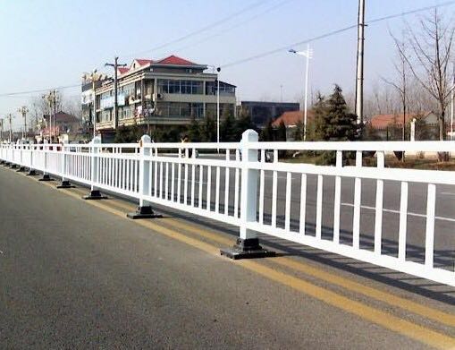 PVC塑鋼園林護(hù)欄戶外花壇庭院護(hù)欄 綠化護(hù)欄室外用庭院護(hù)欄