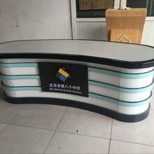 访谈桌,导播桌,直播桌,新闻桌图片