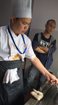 沙井厨师培训班学习