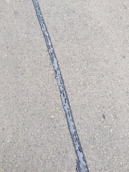 泰安路面裂缝修复灌缝胶适合多种路面裂缝