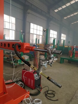 十字架焊接操作機(jī)
