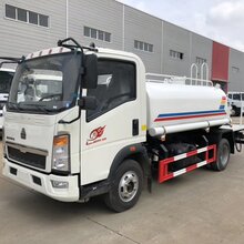 豪沃轻卡5方洒水车图片