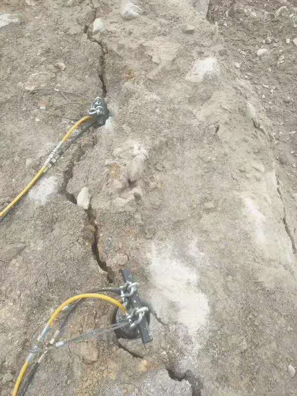 六安池州开山修路液压岩石劈裂机岩石开采工具