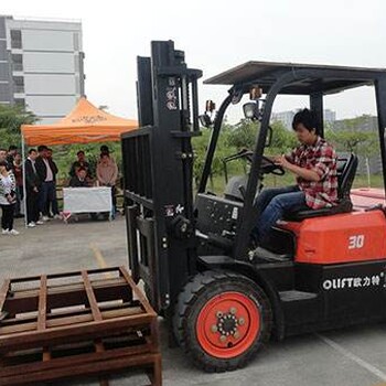 重庆考叉车证报名地方在哪里叉车证考试培训几天时间