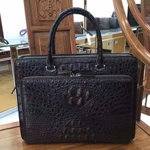 收购背包,旅行包,化妆包,女包,挎包,公文包,礼品袋,拉杆箱图片